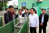 Bộ trưởng Bộ Nông nghiệp và PTNT Lê Minh Hoan thăm các mô hình nuôi trồng thủy sản tại thị xã Hoàng Mai và huyện Quỳnh Lưu