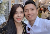 Vợ trung vệ Bùi Tiến Dũng chấm chồng 100 điểm trên sân nhưng 1.000 điểm ngoài đời