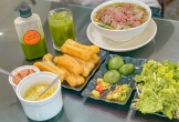 Thưởng thức món phở đậm chất Hà Thành giữa lòng thành Vinh