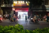 Hai kẻ mang vật giống súng cướp tiệm vàng ở Khánh Hòa