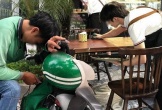Mải mê làm thêm, nhiều sinh viên còng lưng trả học phí gấp đôi