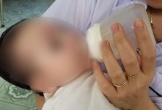 Bé trai sơ sinh bị bỏ rơi bên đường ở Hải Phòng cùng lá thư tay nhói lòng