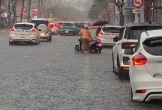 Miền Trung chịu mưa lớn, nguy cơ ngập úng và sạt lở