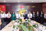 Bí thư Tỉnh ủy, Chủ tịch UBND tỉnh Nguyễn Đức Trung chúc mừng Trường Đại học Vinh nhân kỷ niệm Ngày Nhà giáo Việt Nam