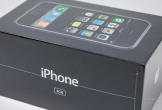 iPhone 2G nguyên bản được bán với giá 130.000 USD