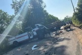 Xe tải và xe khách va chạm khiến 1 người tử vong