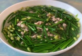 Ăn 1 mớ rau này tốt ngang thịt bò, rất sẵn ở vườn nhà nhiều người Việt không biết thường 