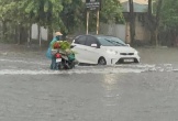 Mưa lớn, đường phố ở TP Thanh Hóa biến thành sông