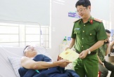 Lãnh đạo Công an tỉnh Nghệ An thăm hỏi cán bộ bị thương khi làm nhiệm vụ
