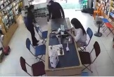 Nghệ An: Truy bắt kẻ liều lĩnh gây ra vụ cướp tại cửa hàng điện thoại