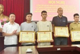 Khen thưởng 4 'người hùng' dũng cảm cứu người trong vụ cháy ở Trung Kính