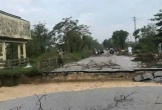 Vỡ bờ sông Vinh, nước ồ ạt tràn vào khu dân cư