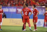 Cầu thủ sắp nhập tịch Việt Nam bị treo giò ở V-League