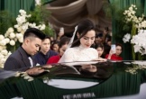 Hoa hậu Đỗ Thị Hà lên xe hoa với 