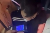 VIDEO: Tài xế xe ô tô say xỉn, đứng không vững khi đo nồng độ cồn