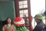 Phó hiệu trưởng bị đình chỉ bất ngờ trở lại trường, học sinh hô vang “Cô Huế về đi!”