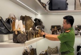 Đột kích loạt cửa hàng quanh chợ Hàn - Đà Nẵng: Công an phanh phui chiêu trò 