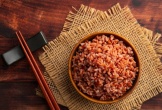 Gạo lứt tốt cho sức khỏe nhưng 5 nhóm người nên hạn chế ăn