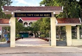 Miễn nhiệm hiệu trưởng cho học sinh lớp 12 'tự nguyện nghỉ học'