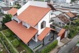 Nhà mái ngói hiện đại con gái xây cho bố mẹ dưỡng già