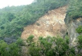 Sạt lở đất tại núi Thành ở Nghệ An khiến người dân lo lắng