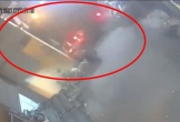 Xe tải đâm hàng loạt phương tiện trong ngõ ở Hà Nội rồi bỏ trốn
