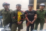 Công an xã bắt 2 đối tượng có tiền án mang bình xịt hơi cay đi trộm cắp