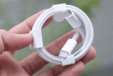 Hàng triệu người sẽ mở sợi cáp trong hộp iPhone, bí mật phía sau những thiết kế kinh điển của Apple hé lộ!
