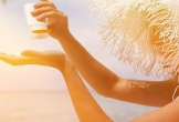 Sử dụng kem chống nắng hàng ngày tốt không, liệu có gây thiếu hụt vitamin D?