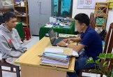 Bắt giam kẻ chuyên lên mạng dụ nữ sinh quay clip khiêu dâm, tống tiền