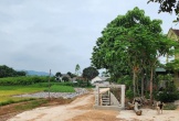 Người dân dựng tường rào vì nguy cơ mất an toàn từ công trình đang thi công