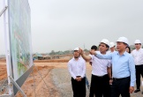Phó Chủ tịch UBND tỉnh Hoàng Phú Hiền kiểm tra các dự án nhà ở trên địa bàn thành phố Vinh