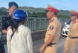Kịp thời cứu người định nhảy cầu tự tử