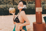 Tình cũ hot boy ĐT Việt Nam khoe 3 vòng bốc lửa với bikini