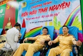 CSGT kịp thời hiến máu cứu bệnh nhi qua cơn nguy kịch