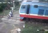 Đau đớn khoảnh khắc cuối cùng 2 vợ chồng bị tàu hỏa tông tử vong: Hoàn cảnh gia đình gây xót xa