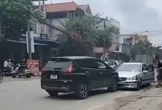 Tài xế Xpander dùng xe mình 'ghìm' xe Mercedes có tài xế bất tỉnh trên ghế lái
