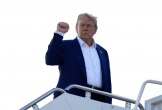Ông Donald Trump bất ngờ “bật đèn xanh” cho Trung Quốc mua dầu Iran