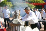 Tổng Bí thư Tô Lâm dâng hương tưởng niệm Bác Hồ và các Anh hùng liệt sĩ tại Quảng Bình