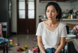 Chị chồng vỡ nợ, đưa cả nhà 4 người về 'ăn vạ' vợ chồng tôi