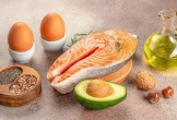 Chế độ ăn giúp kiểm soát huyết áp và mỡ máu