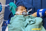 Tiếng khóc xé lòng của bé 7 tháng tuổi sự sống như treo trên sợi chỉ mong manh!