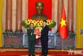 Chủ tịch nước trao Quyết định thăng quân hàm; cấp bậc hàm Đại tướng, Thượng tướng đối với sĩ quan Quân đội và Công an