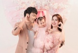 Cặp đôi diễn viên nổi tiếng Vbiz: Chờ 8 năm để được ẵm bồng con đầu lòng, hạnh phúc hơn khi được làm bố mẹ