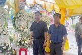 Lãnh đạo xã Hưng Nguyên, tỉnh Nghệ An thăm hỏi, động viên gia đình nạn nhân chìm tàu ở tỉnh Quảng Ninh