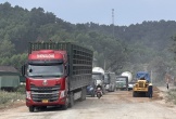 Nghệ An: Ám ảnh xe có dấu hiệu quả khổ, quá tải trên quốc lộ 7A