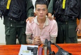 Khống chế đối tượng nghi tàng trữ ma túy cùng khẩu súng đạn đã lên nòng