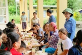 'Chúng tôi sẽ nấu cho đến khi bà con vào được nhà, đỏ được bếp'