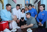 Thủ tướng thăm Mẹ Việt Nam anh hùng, dâng hương tại Thành cổ Quảng Trị và Nghĩa trang Đường 9