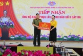 Công an tỉnh Nghệ An trao tiền hỗ trợ đồng bào bị thiệt hại do bão số 3